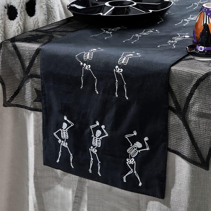 Hallow Scream Table Runner 1.8m - Skeleton
