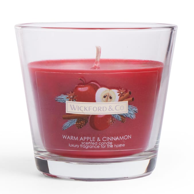 Wickford & Co Apple & Cinnamon Scented Candle 5oz – Warm Spiced Aroma