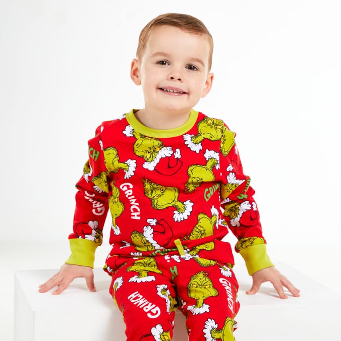 “Premium Christmas Family Matching Pajamas & Accessories – Grinch, Mickey & Holiday Prints”