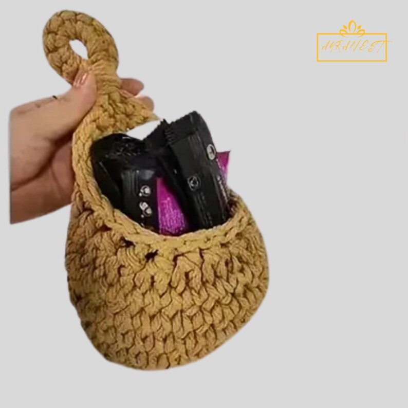 Handmade Crochet Knot Bag – Boho Mini Handbag in Mustard Jute Yarn