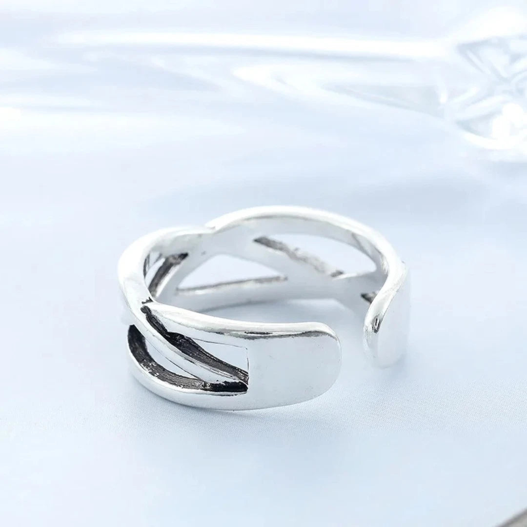 Silver Claw Crystal Adjustable Ring | Women’s Elegant Sterling Silver Jewelry Gift UK | Sparkling Adjustable Ring for Her