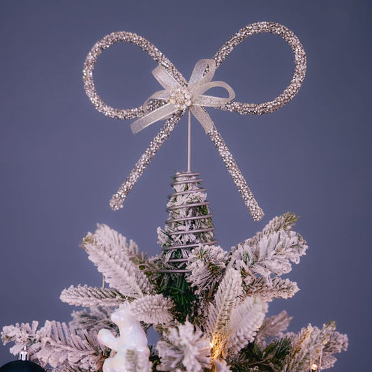 Silver Glitter Bow Christmas Tree Topper – Elegant Sparkling Holiday Decoration