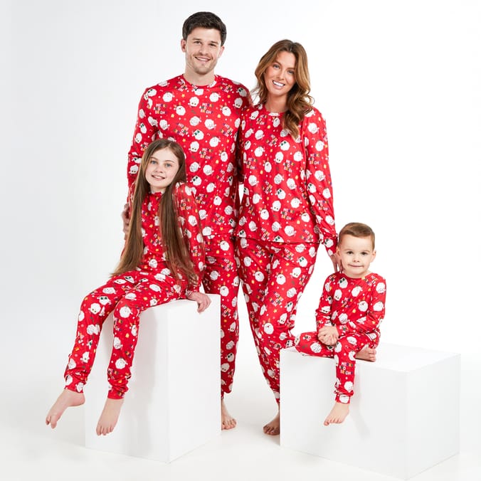 Men’s Red Christmas Santa Print Pajama Set – Festive Holiday Nightwear