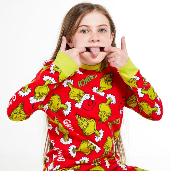 “Premium Christmas Family Matching Pajamas & Accessories – Grinch, Mickey & Holiday Prints”